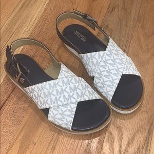 NWT Michael Kors Navy/White Janine Sandals 6.5